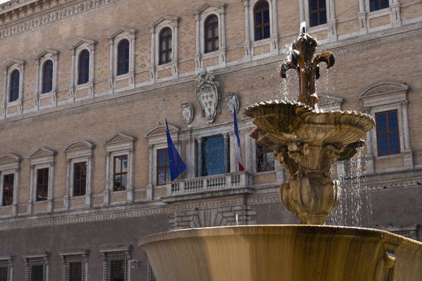 Squares & Fountains