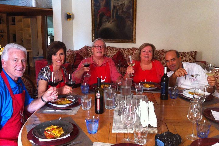 Authentic Roman Cooking Class & Market Experience