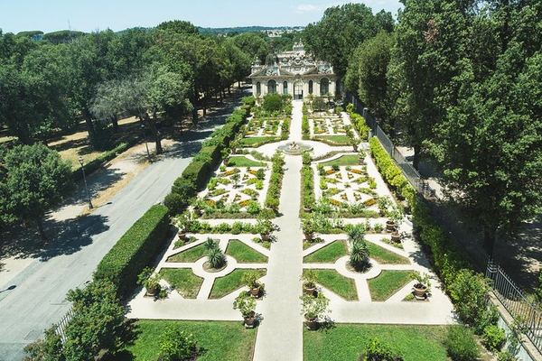 Borghese Gallery in a Group of Fifteen, Gardens Included