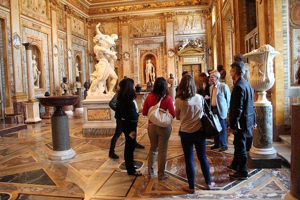 Borghese Gallery with an Art Historian, Fifteen at Most