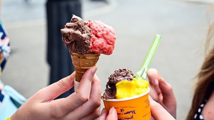 Campo de Fiori Rome Food Tour with 8+ Food Tastings & Wine