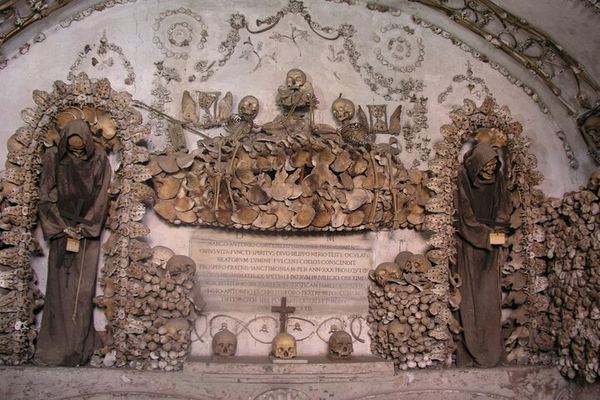 Capuchin Crypts and the Dark Centre, Group of Fifteen