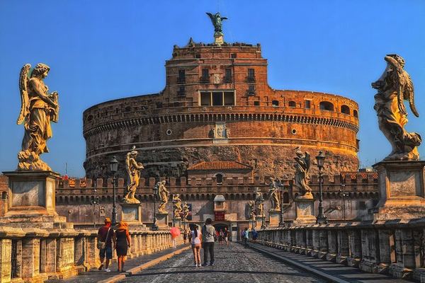 Castel Sant'Angelo Privately: Where the Vatican Meets Rome