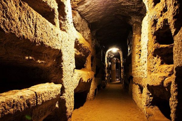 Catacombs and City Highlights, Privately with a Driver