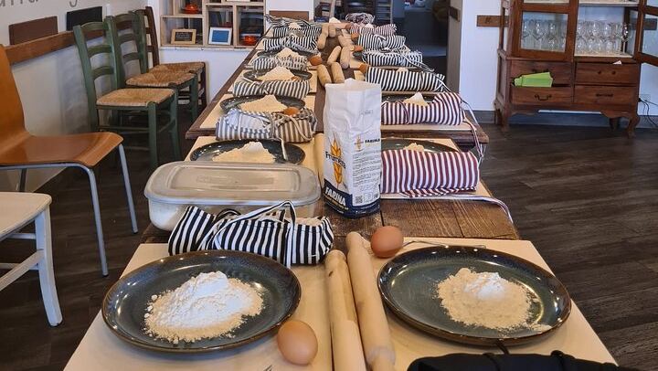 Cooking Class 2 Hour Spanish Steps - Fettucine and Tiramisù