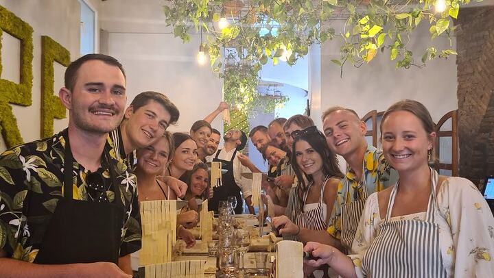 Cooking Class 2 Hour Spanish Steps - Fettucine and Tiramisù
