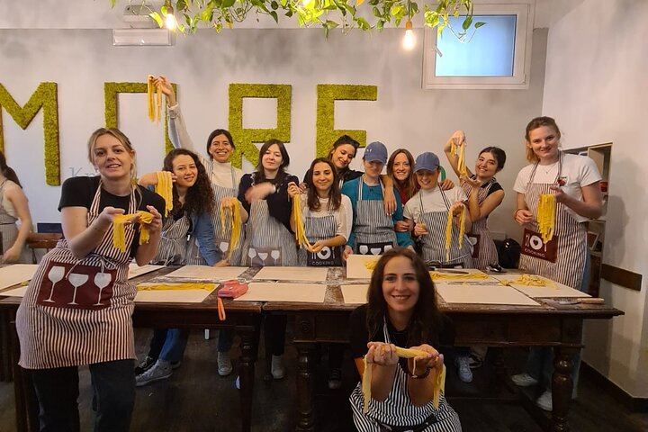 Cooking Class 2 Hour Spanish Steps - Fettucine and Tiramisù