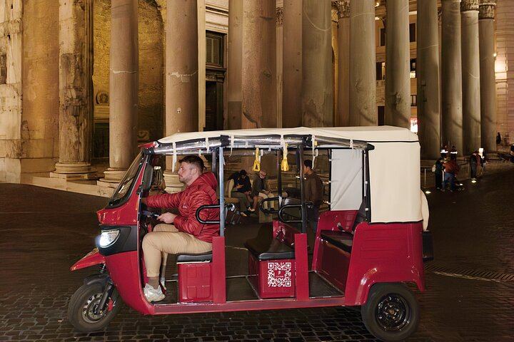 E-Tuk Tour Rome by Night