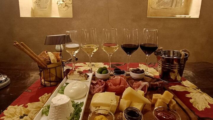 Exclusive Enogastronomy Tour Wine and food tasting