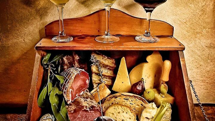 Exclusive Enogastronomy Tour Wine and food tasting