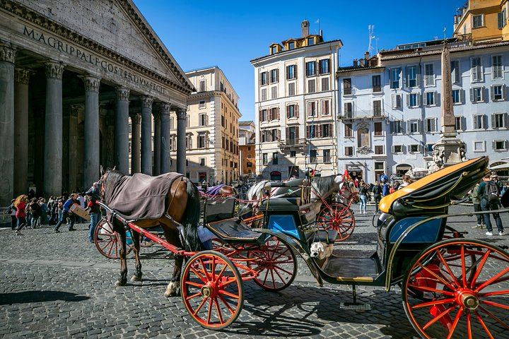 Exclusive Walking Tour of Rome - Trevi Fountain, Pantheon and Spanish Steps