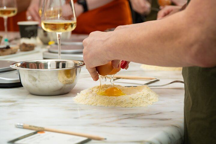 Farmer's Market Pasta And Tiramisu Masterclass with Italian Wine