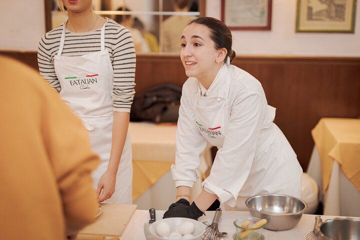 Fettuccine Pasta Cooking Class in Rome City Center