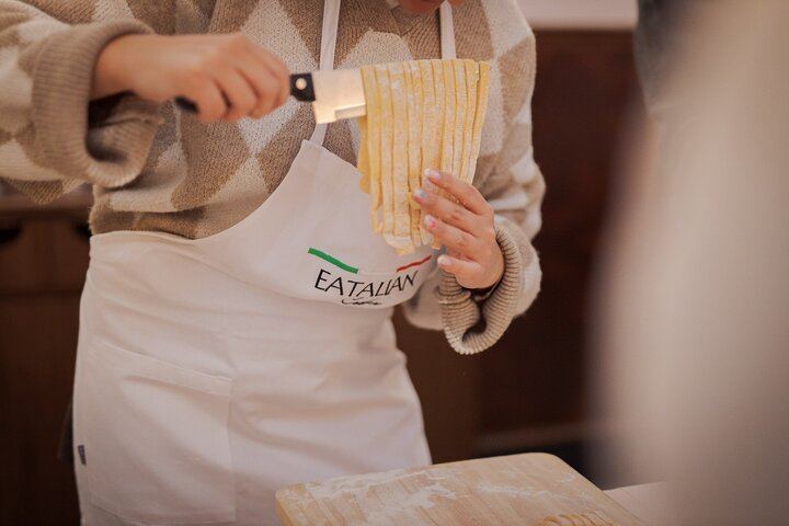 Fettuccine Pasta Cooking Class in Rome City Center