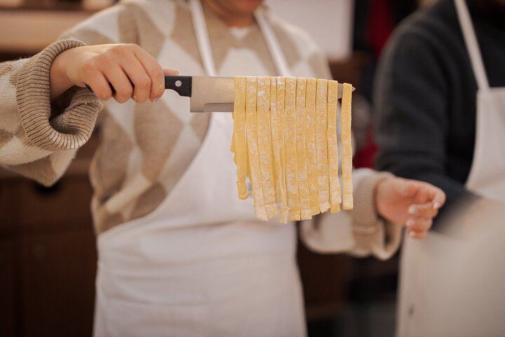 Gelato and Fettuccine Pasta Cooking Class in Rome Piazza Navona