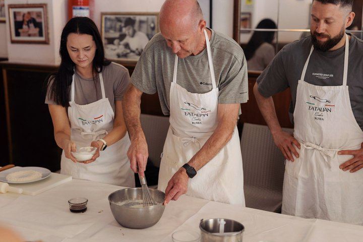 Gelato and Fettuccine Pasta Cooking Class in Rome Piazza Navona