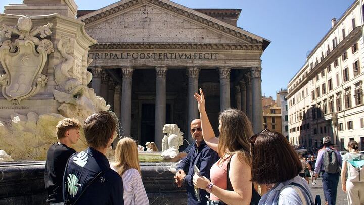 Guided Walking Tour in Rome