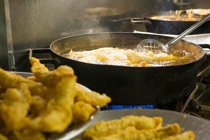 Half-Day Small Group Food and Wine Tasting Tour in Rome