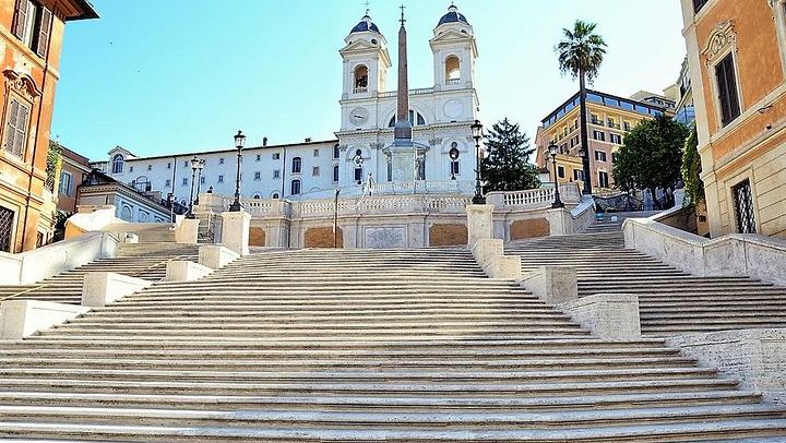 Heart of Rome Walking Tour with Gelato | Semi-Private and Private Options