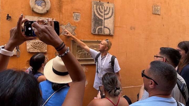 Highlights of Jewish Ghetto and Trastevere Walking Tour