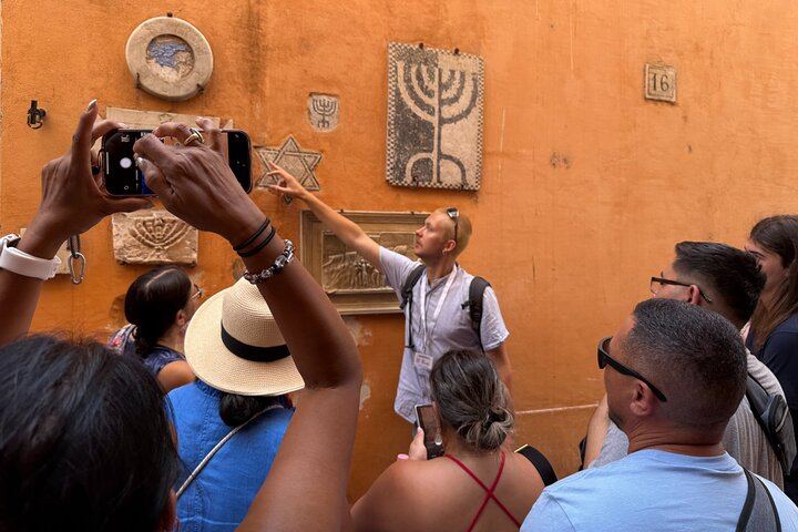 Highlights of Jewish Ghetto and Trastevere Walking Tour