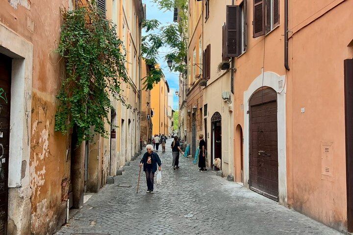 Highlights of Jewish Ghetto and Trastevere Walking Tour