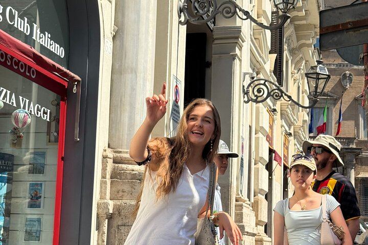 Historical Walking Tour in Rome City Center with Hidden Gems