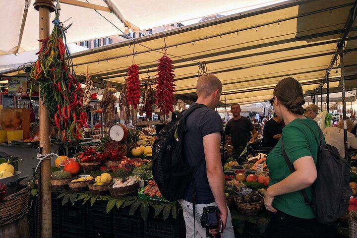 Learning about local infredients, fresh foods and traditions