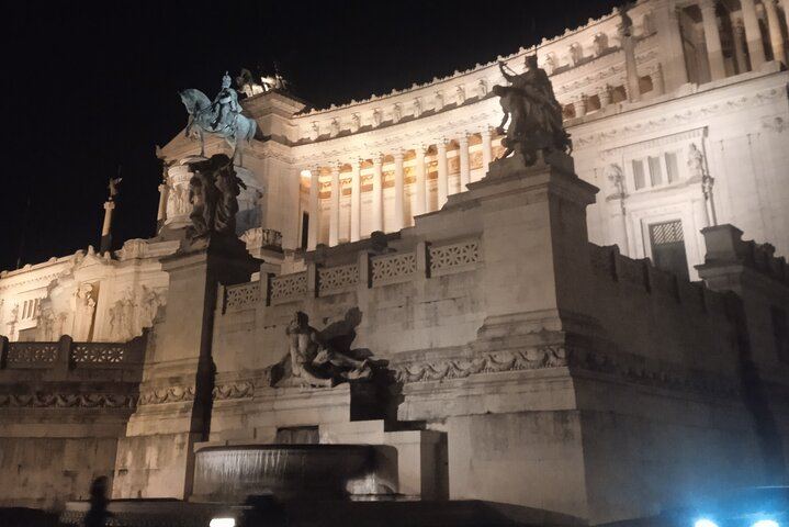 Moonlight Walking Tour in the Heart of the Imperial & Baroque Rome