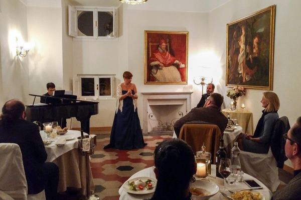 Opera and Dinner in the Innocent X Hall, Over Piazza Navona
