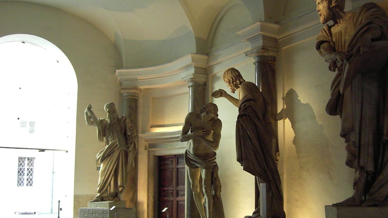 Palazzo Braschi: Caligula's Columns and a Lost St Peter's