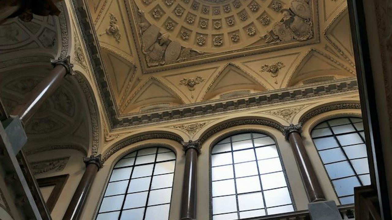 Palazzo Braschi: Caligula's Columns and a Lost St Peter's