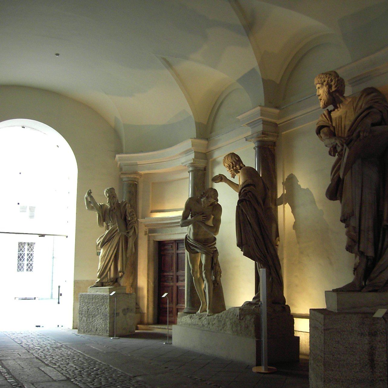 Palazzo Braschi: Caligula's Columns and a Lost St Peter's