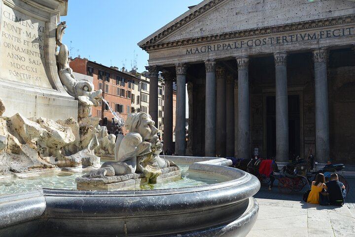 Pantheon - Outside