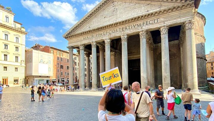 Pantheon Private Guided Tour with Ticket