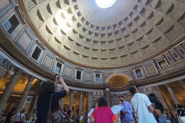 Pantheon: Semi-private Guided Tour with Entry Ticket