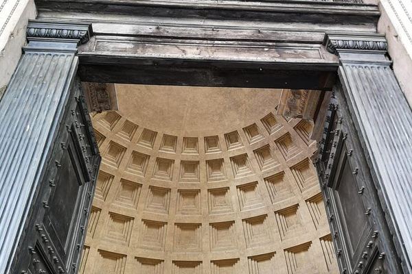 Pantheon with an Archaeologist: How the Wall Actually Carries the Dome