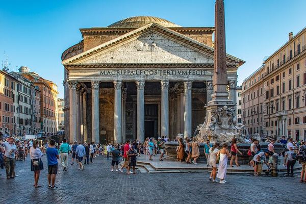 Pantheon Audio Guide in Eight Languages, 15 Stops in 35 Minutes