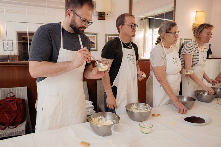 Pasta and Tiramisu Cooking Class in Rome, Piazza Navona