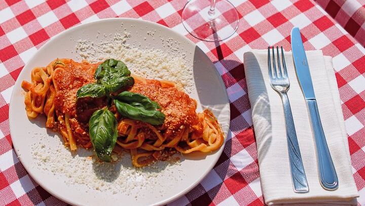 Pasta Cooking Class in Rome - Fettuccine Class in Piazza Navona
