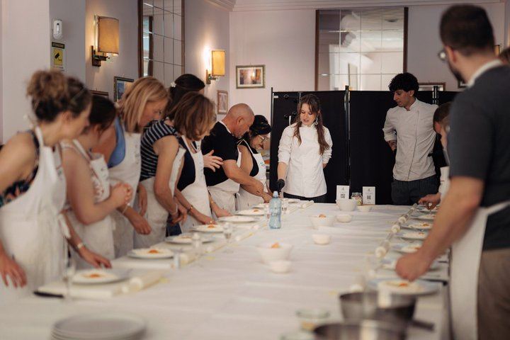 Pasta Cooking Class in Rome - Fettuccine Class in Piazza Navona