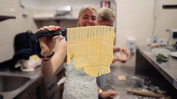 Pesto and Pasta Cooking Class in Rome City Center