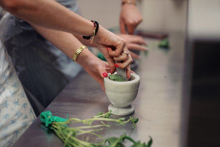 Pesto and Pasta Cooking Class in Rome City Center