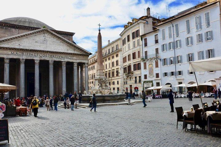 Piazza della Rotonda.