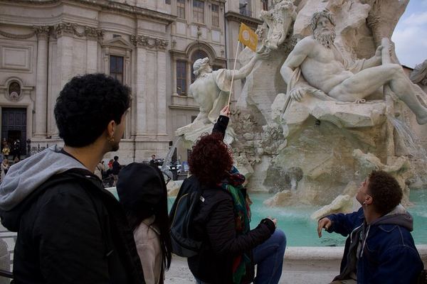Rome Walking Tour from Piazza d'Aracoeli, with Galleria Sciarra