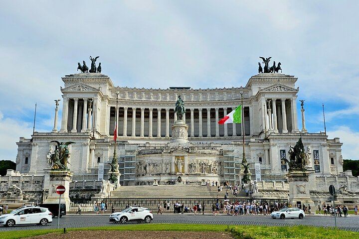 Piazza Venezia and Vittoriano Complex