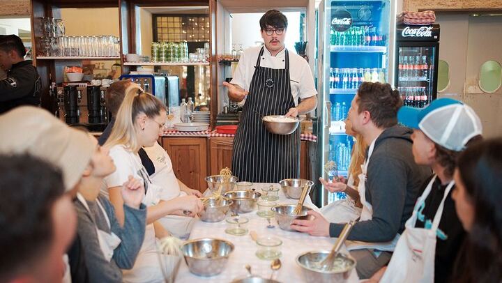 Pizza Cooking Class in Rome City Center with Drinks