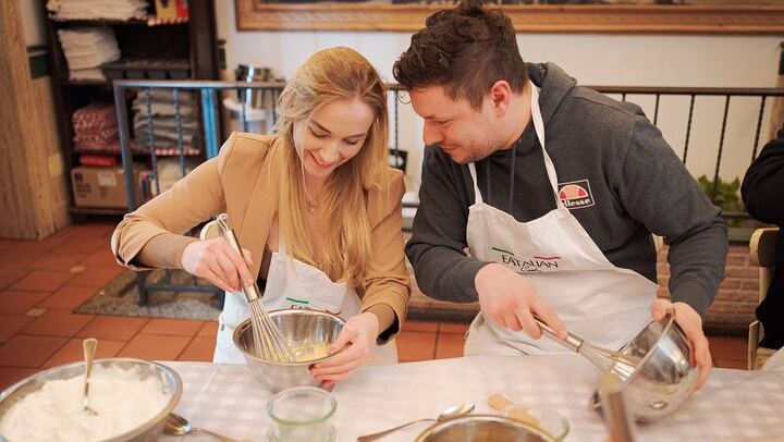 Pizza and Tiramisu Cooking Class in Rome, Piazza Navona