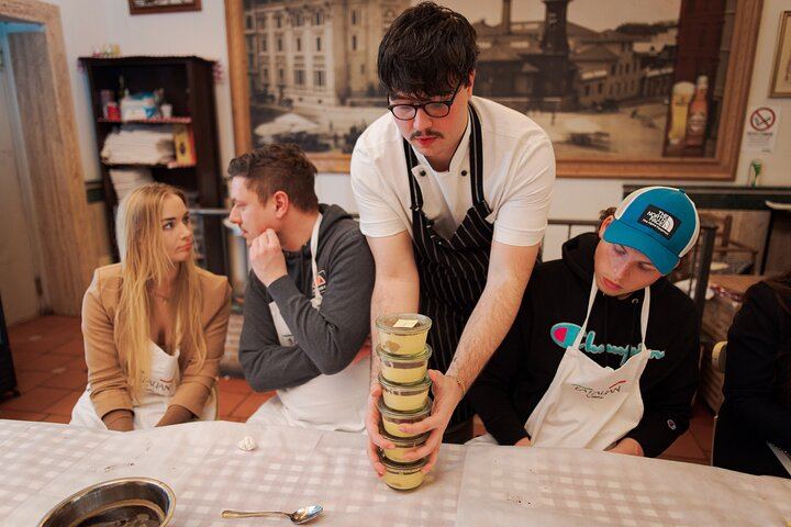 Pizza and Tiramisu Cooking Class in Rome, Piazza Navona