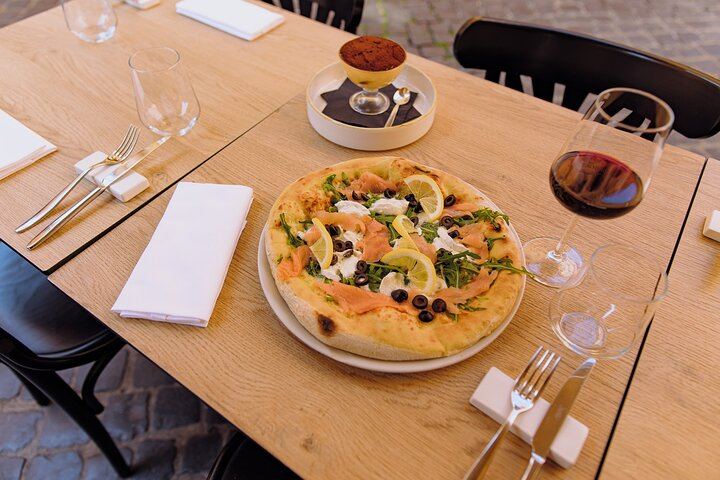 Pizza and Tiramisu Cooking Class in Rome, Piazza Navona
